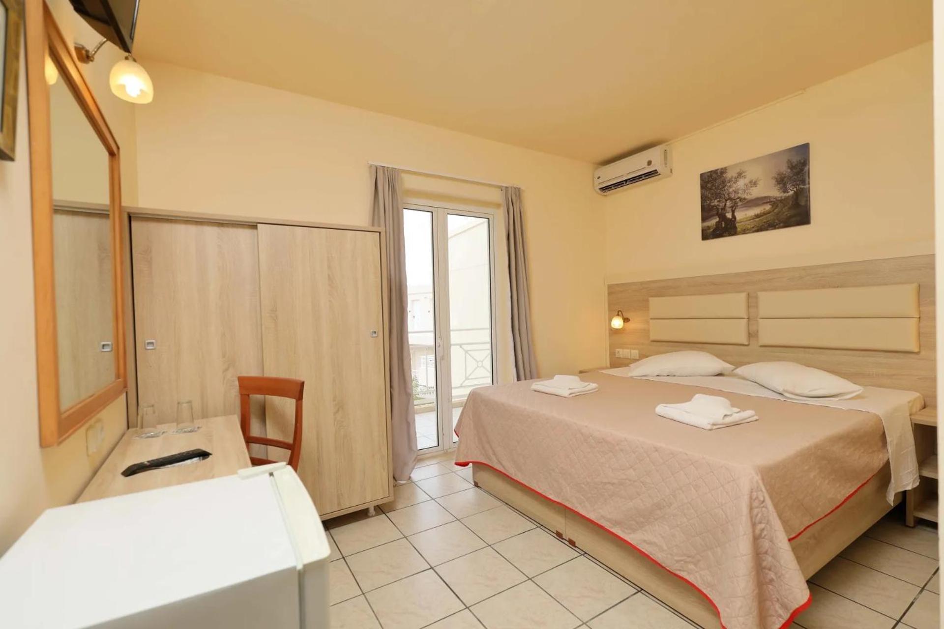Eri Beach & Village Hotel 赫索尼索斯 外观 照片